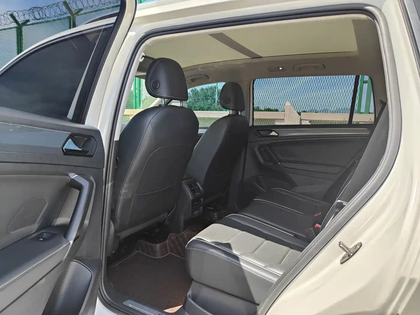 Volkswagen Tiguan L 2019 380TSI Auto 4WD R-Line Flagship Edition China VI фото 8