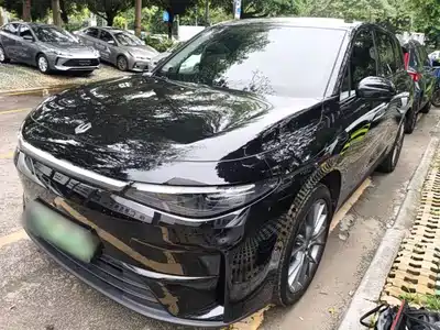 Leapmotor C10