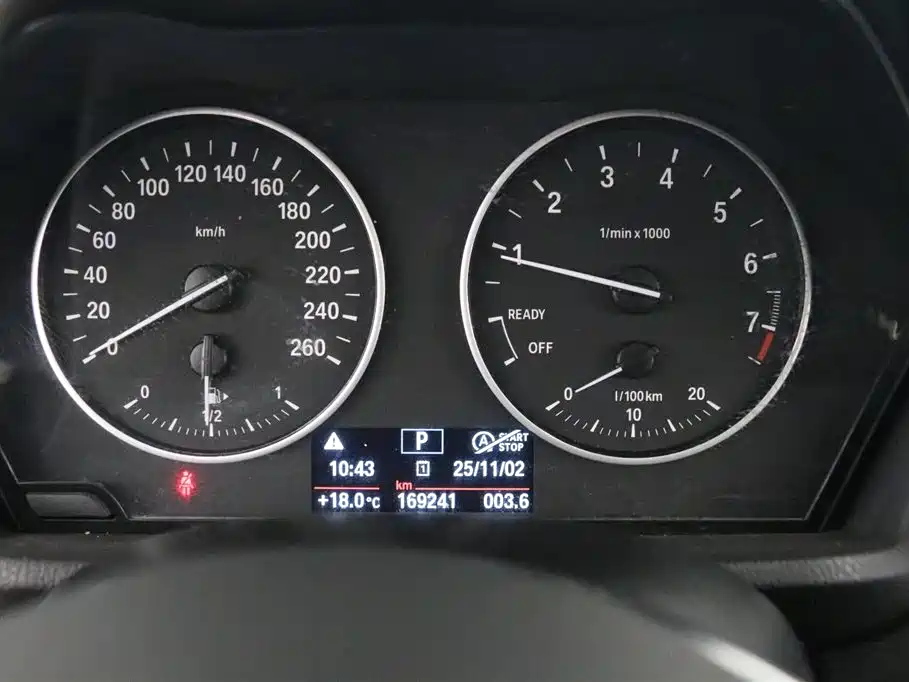 BMW X1 2016 sDrive18Li Premium Model фото 7