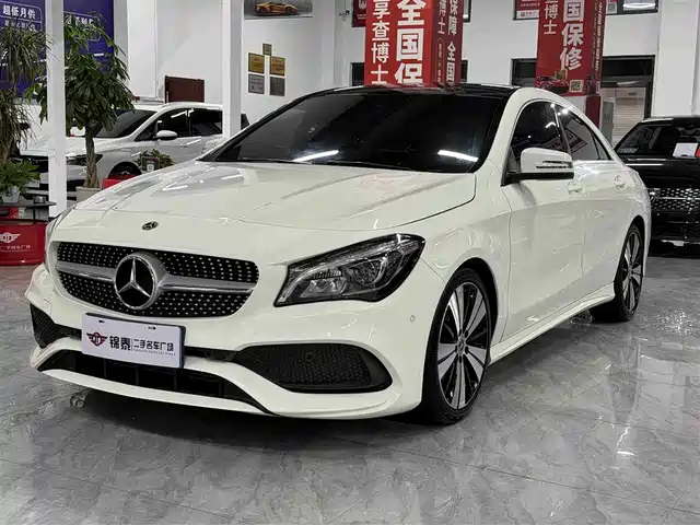 MERCEDES-BENZ CLA