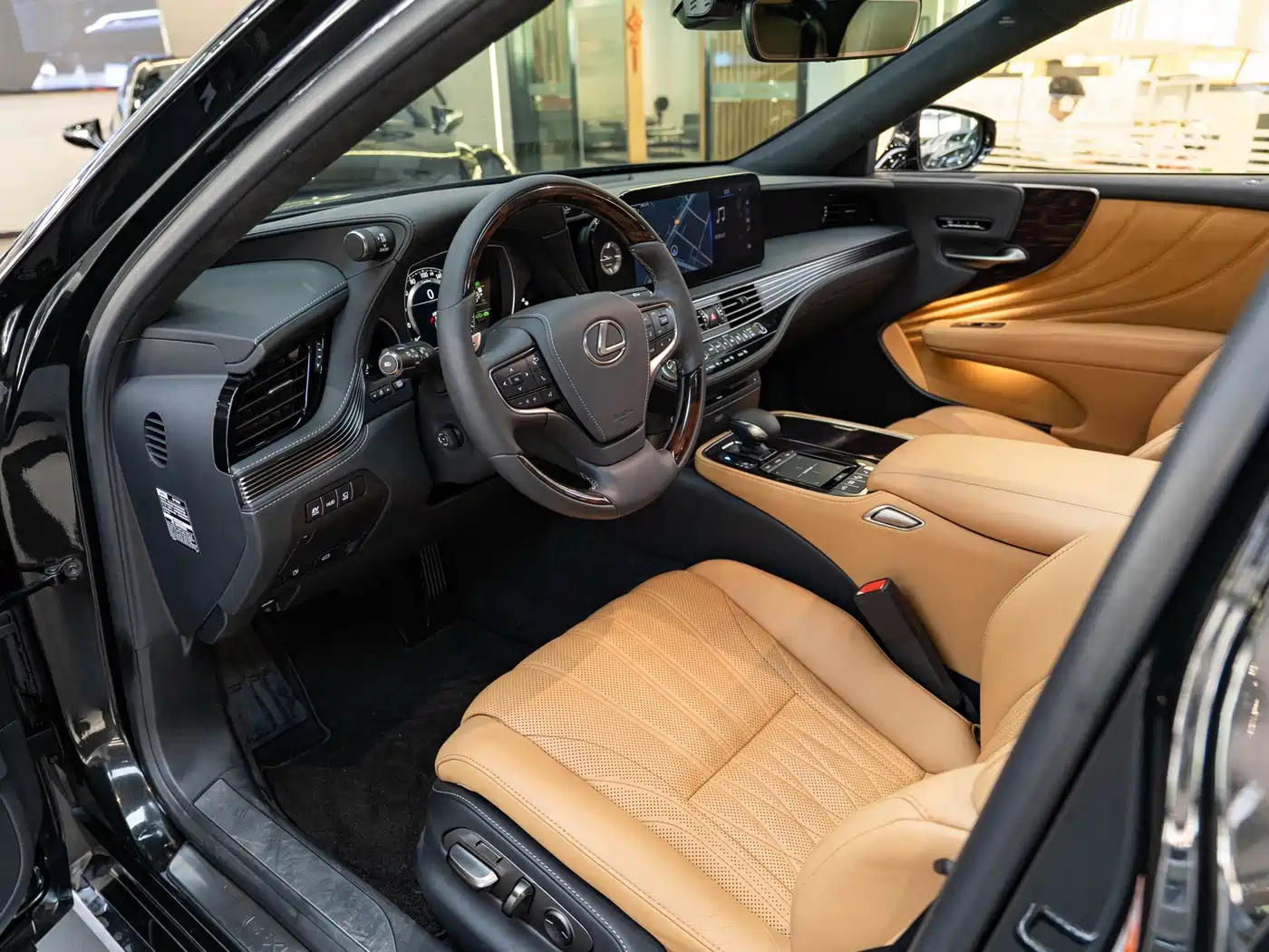 LEXUS LS