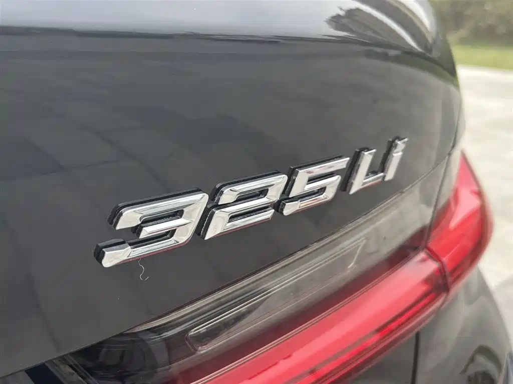 BMW 3 Series 2021 Facelift 325Li M Sport Shadow Edition фото 30