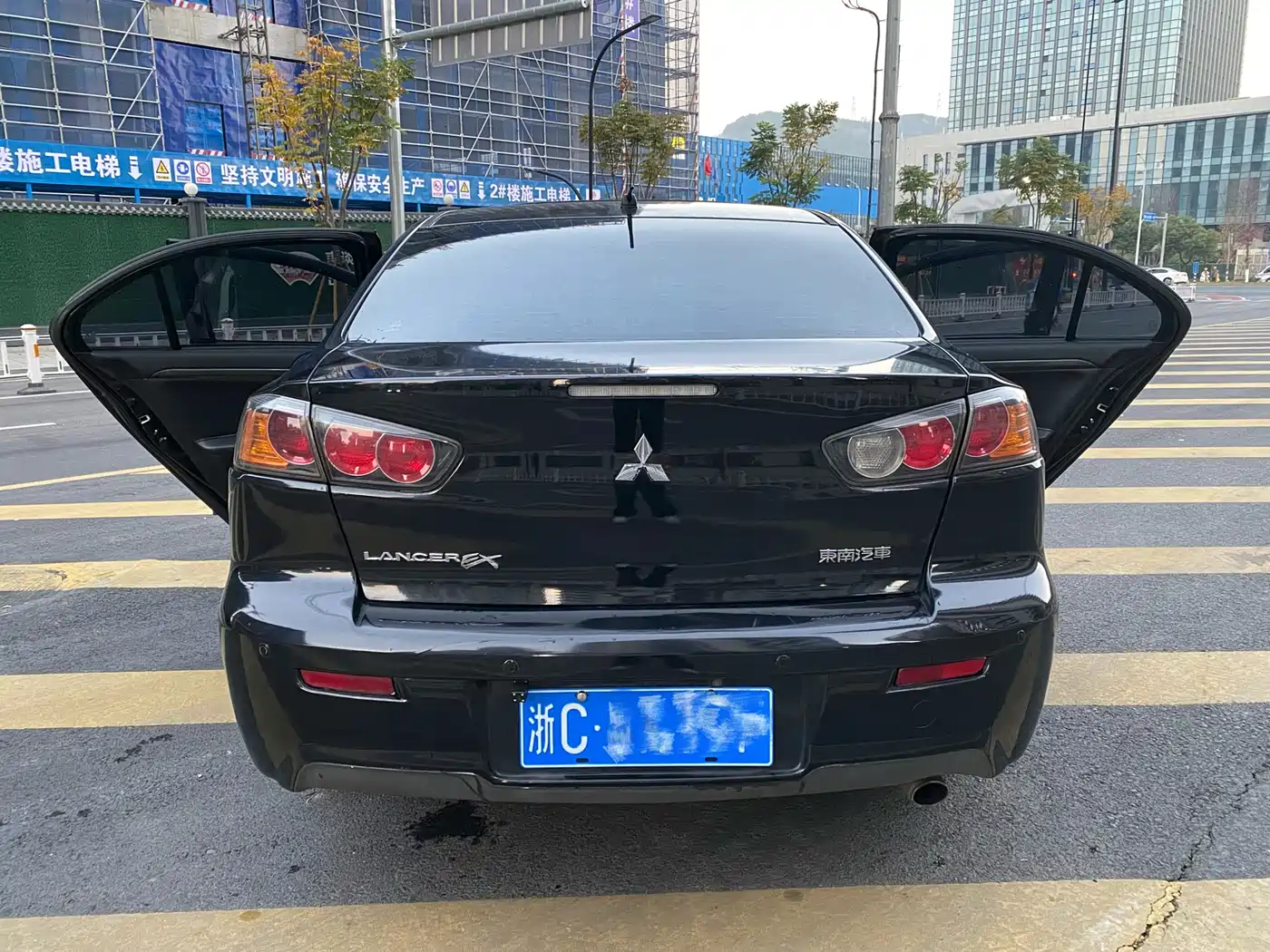 Mitsubishi Lancer EX 2013 ZhiShang Edition 1.8L CVT Luxury фото 6