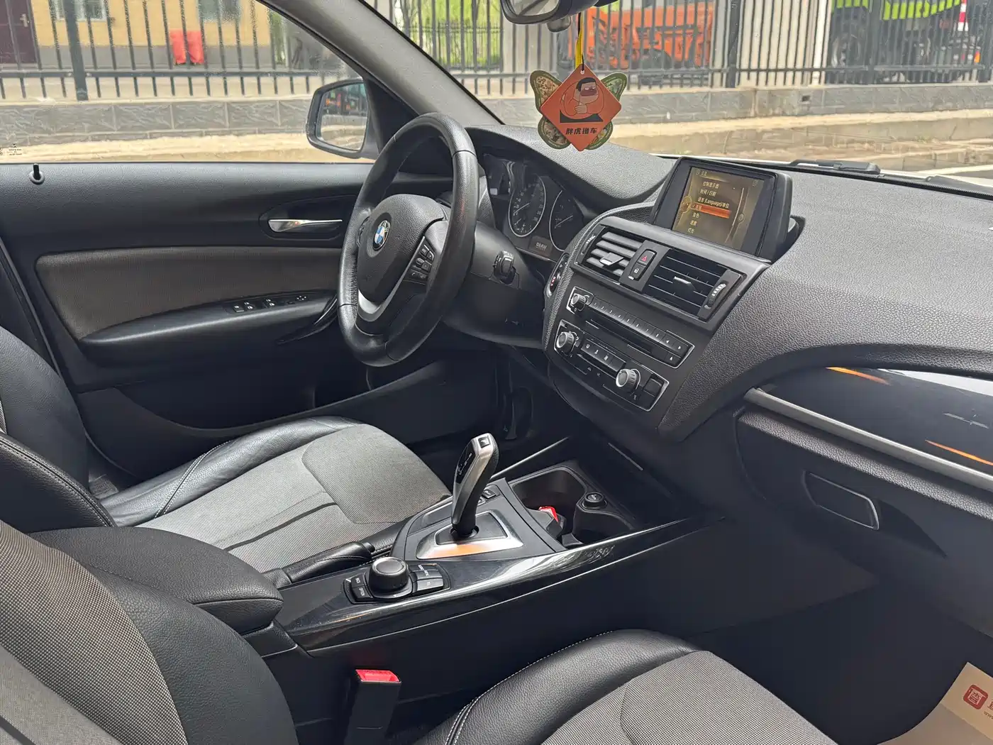 BMW 1 Series (Import) 2013 Facelift 116i Urban Model фото 9