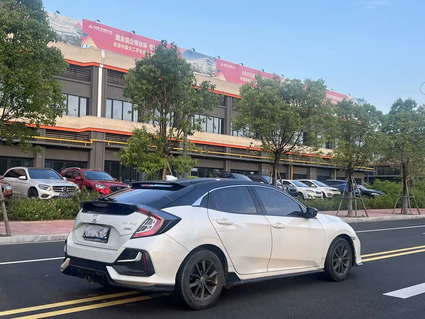 Фото 9 - Honda Civic