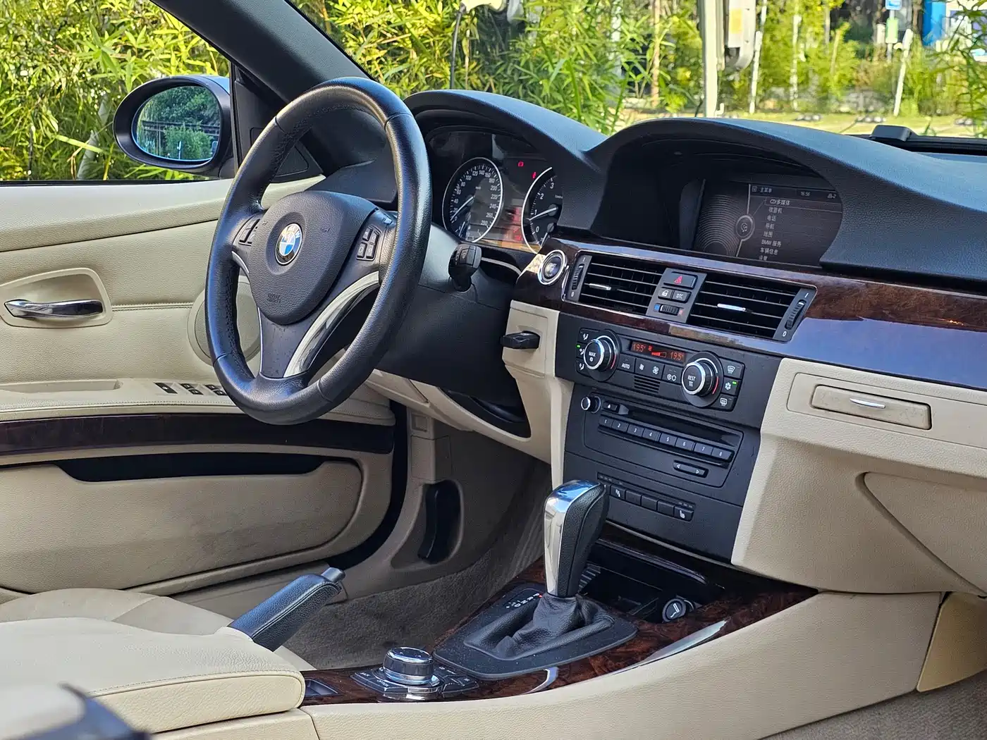 BMW 3 Series (Import) 2009 Model 330i Convertible фото 4