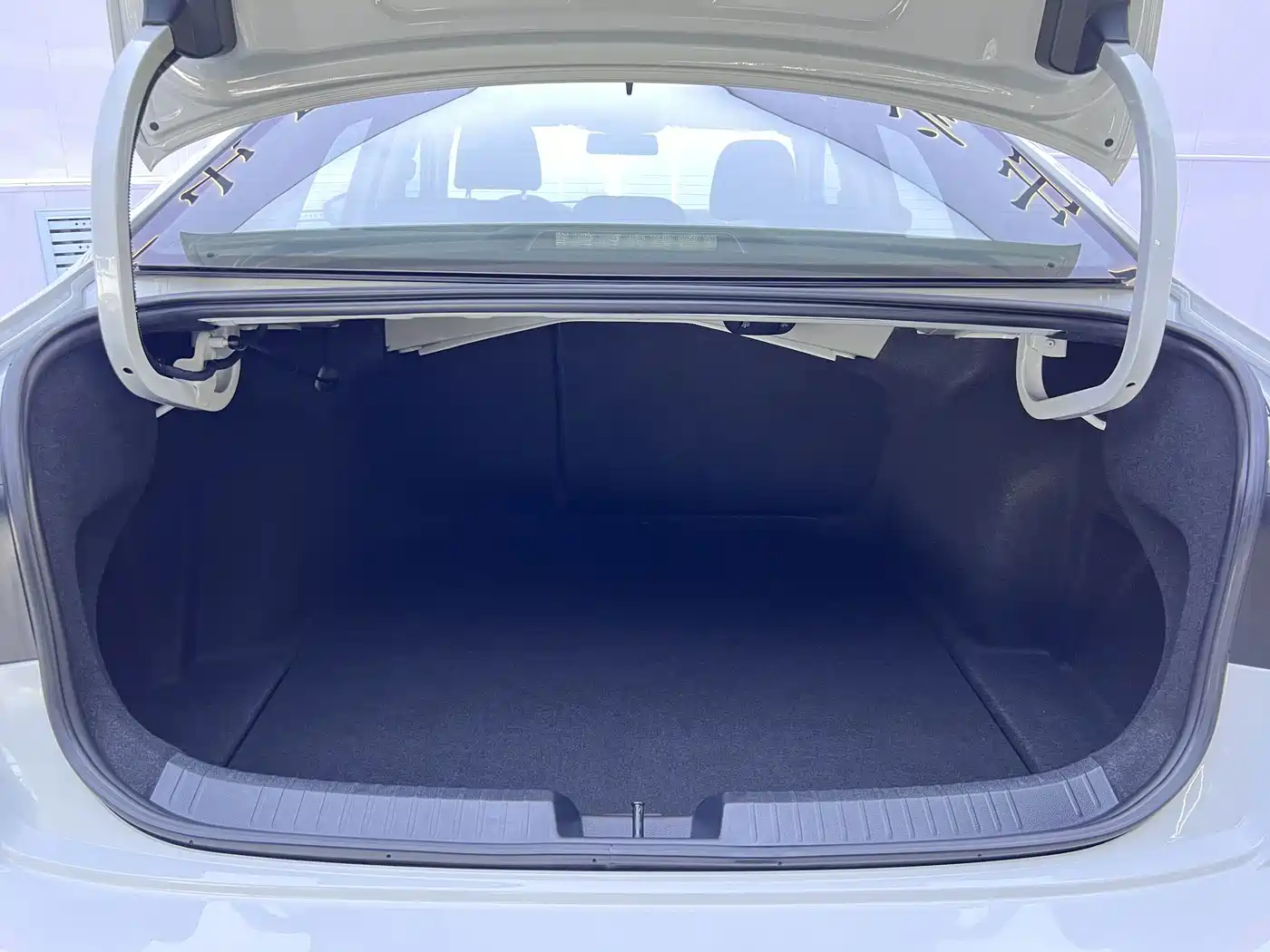 Volkswagen Sagitar, миниатюра 17