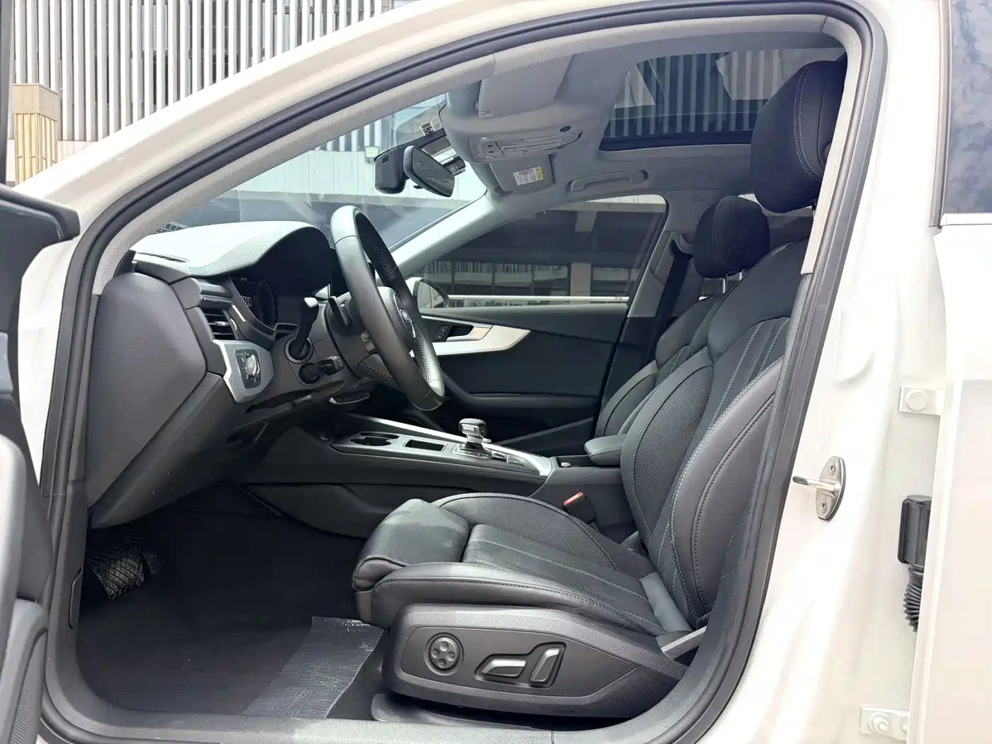 Audi A4L 2020 40 TFSI Fashion Dynamic Edition фото 11
