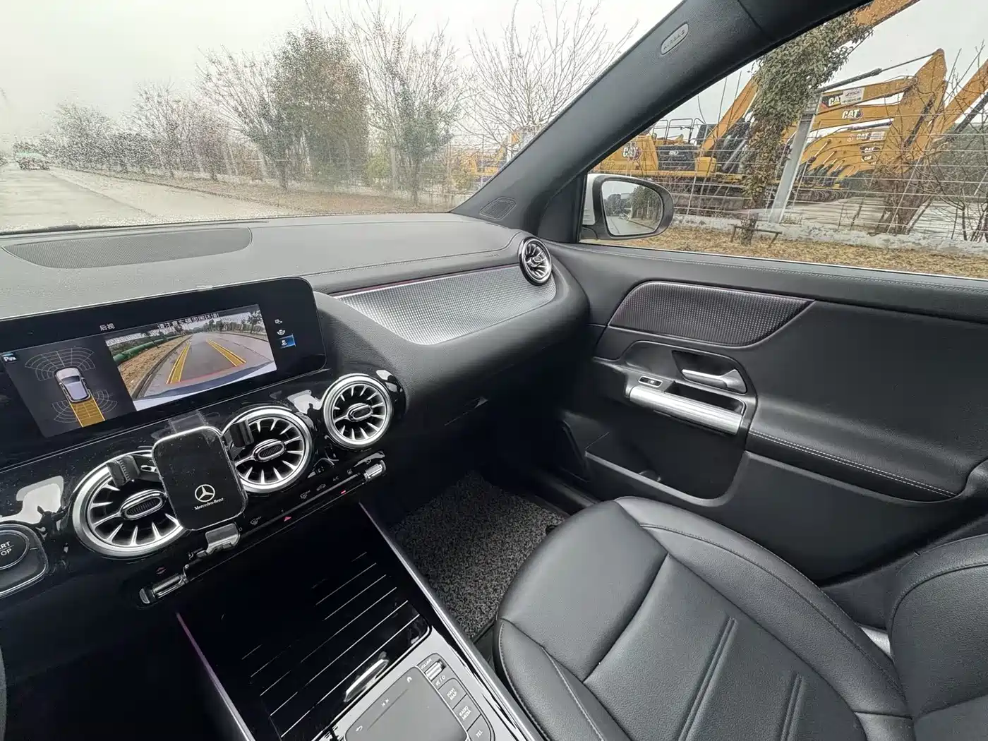 Photo 22 - Mercedes-Benz EQA