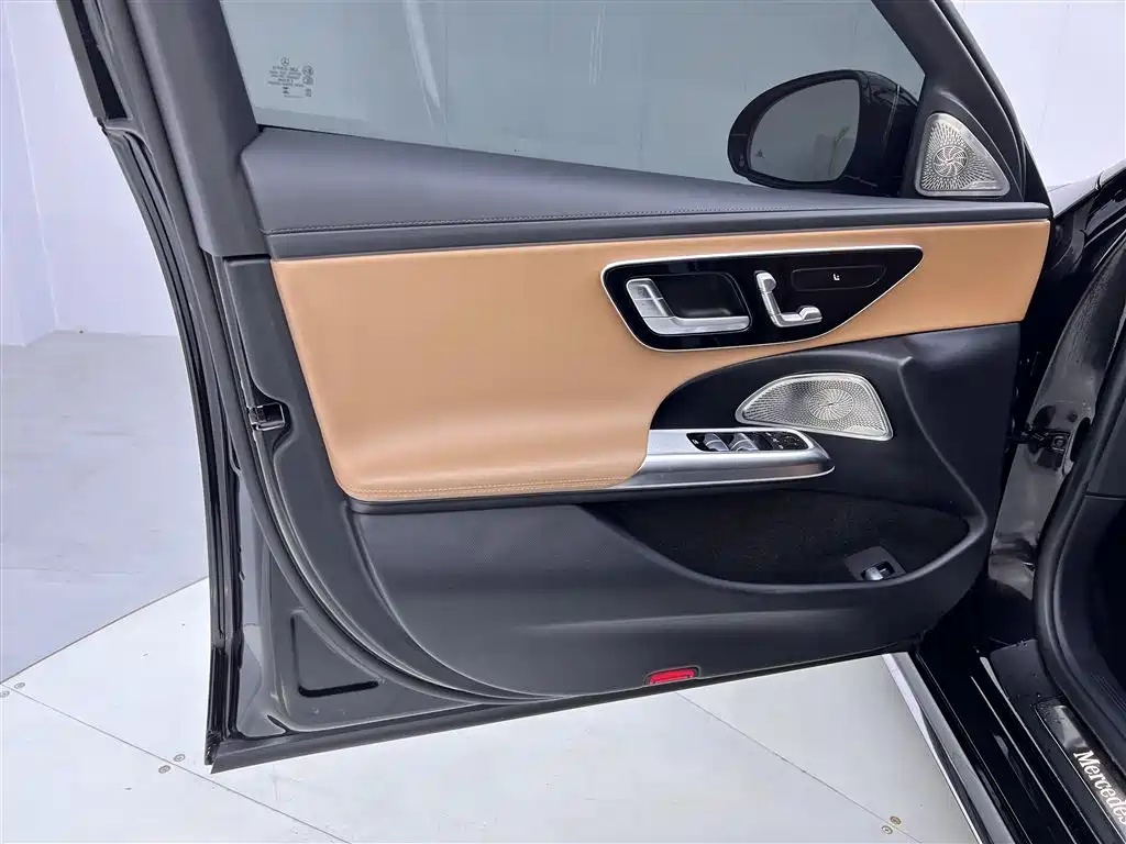 Mercedes-Benz E-Class 2024 Model E 260 L фото 17