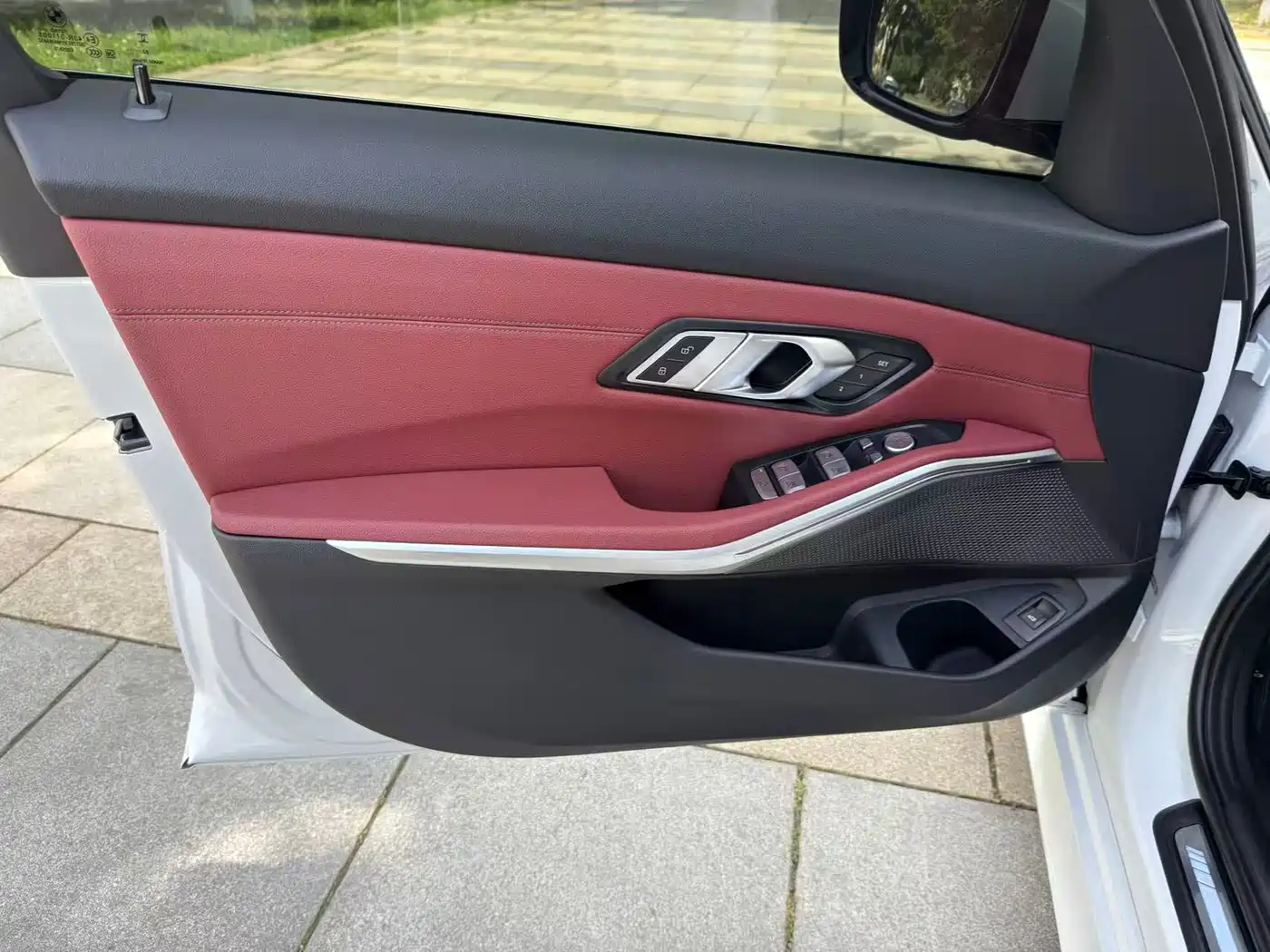 BMW 3 Series 2023 325Li M Sport Package фото 4