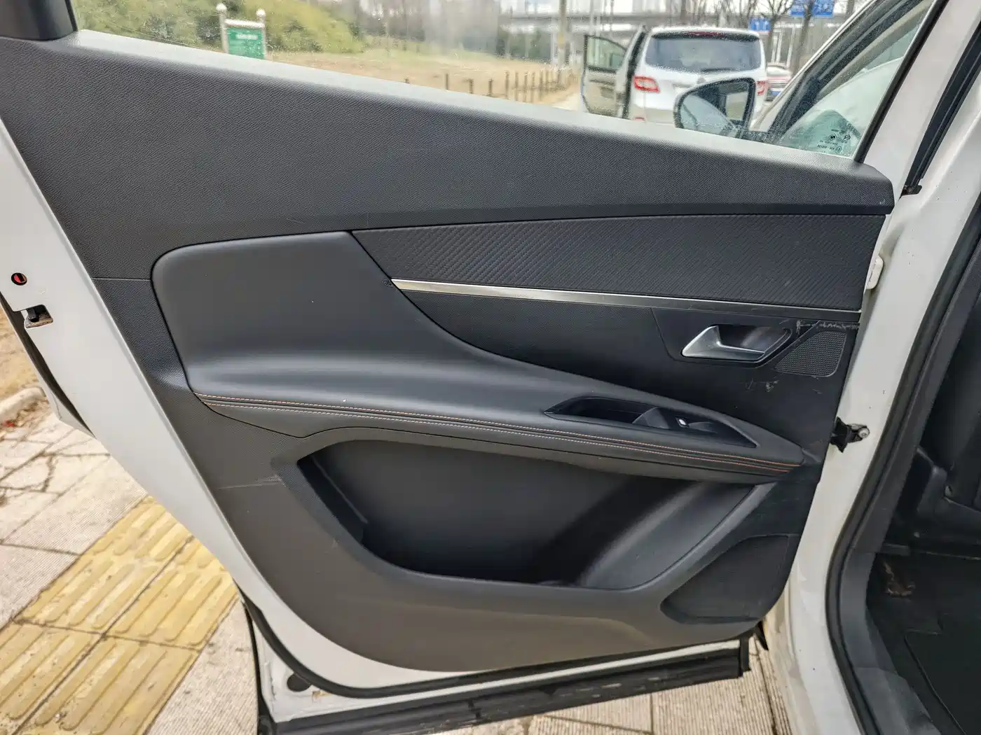 Peugeot 5008 2017 350THP 7-seat Elite Edition фото 14