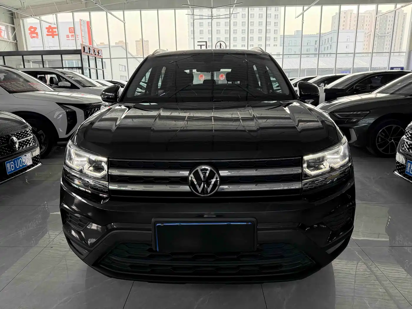 Volkswagen Tharu 2022 280TSI FWD Luxury Edition фото 2