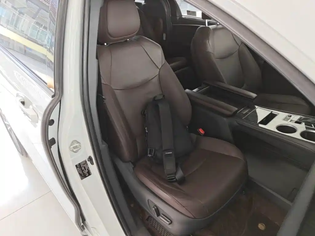 Фото 25 - Toyota Sienna