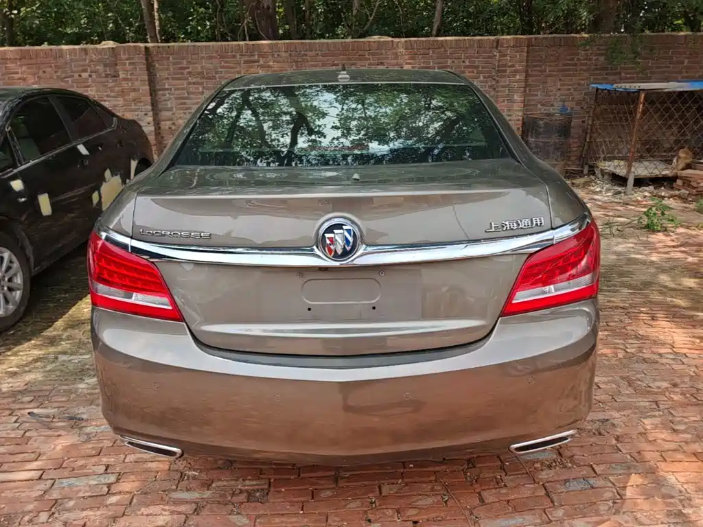 Фото 6 - Buick LaCrosse