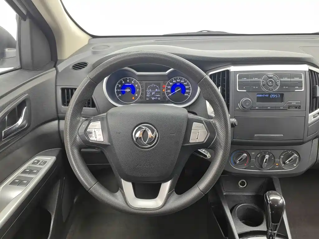 Dongfeng Aeolus Dongfeng Fengshen AX3 2016 2016 1.5L Automatic Trendy Cool Edition