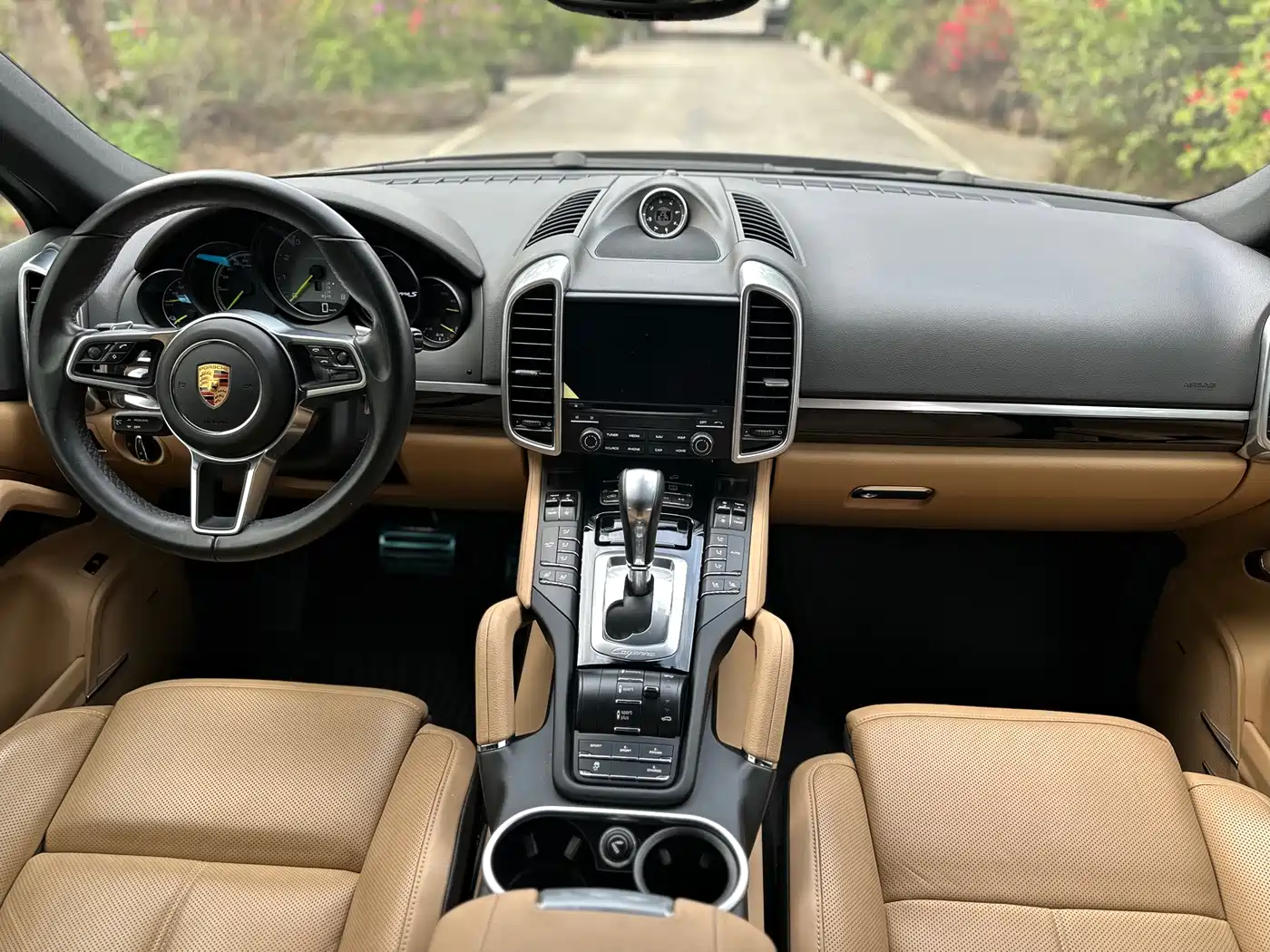 Porsche Cayenne New Energy 2016 Cayenne S E-Hybrid 3.0T фото 6