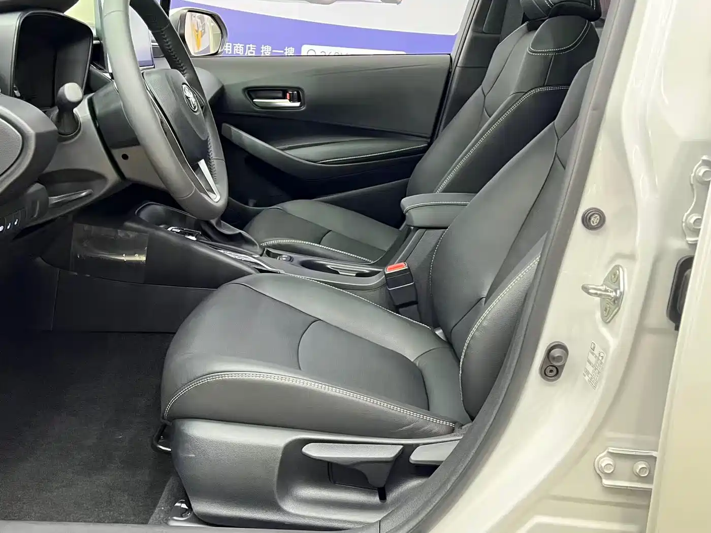 Toyota Corolla 2021 1.2T S-CVT Luxury Edition фото 13