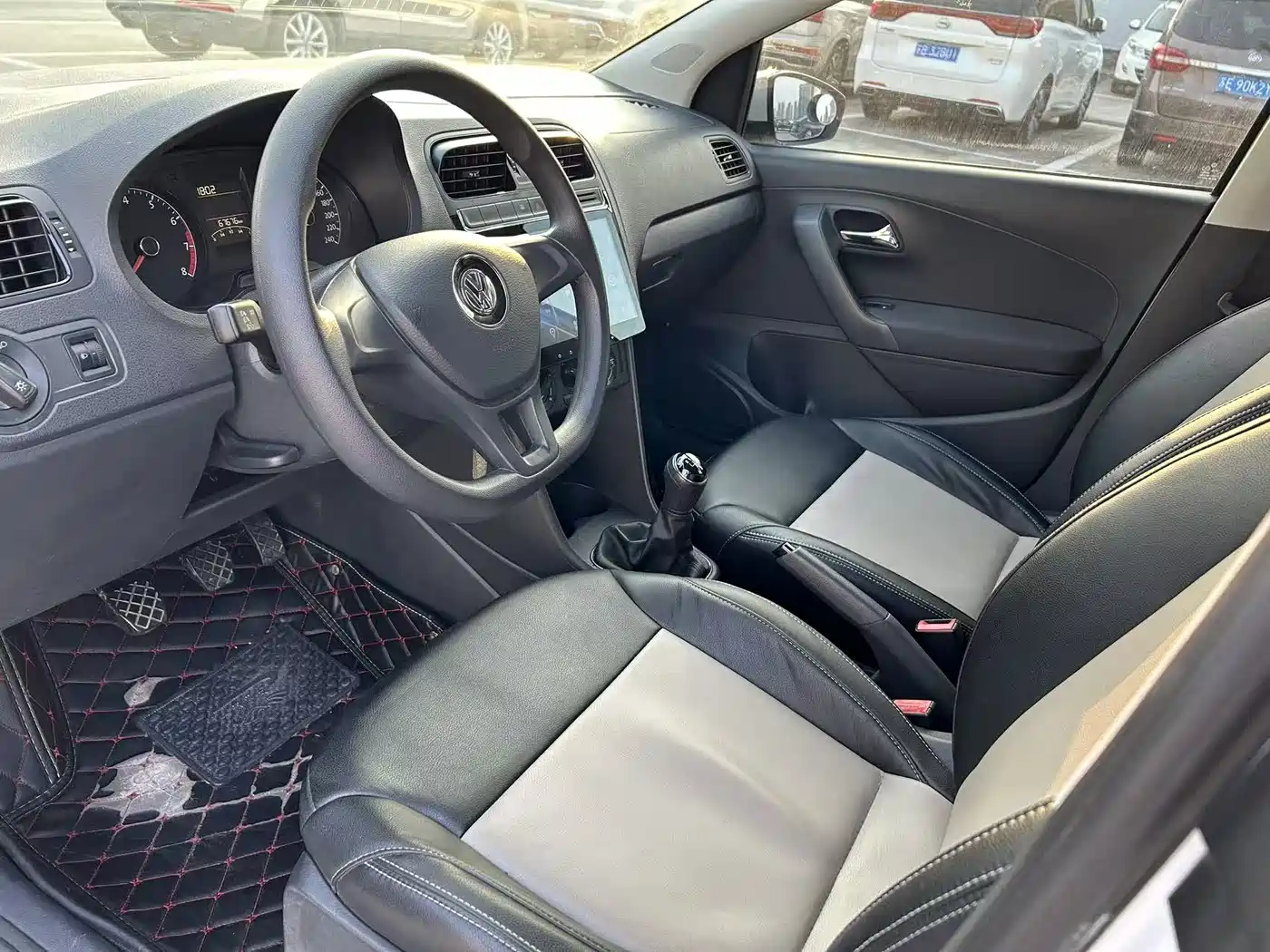 Volkswagen Polo 2016 1.4L Manual Trend фото 15