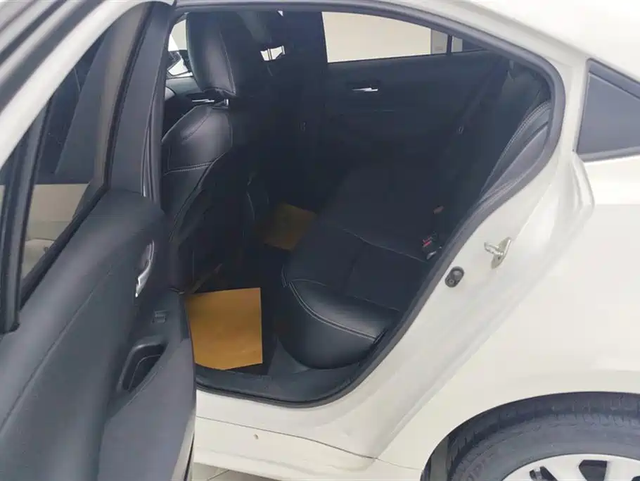 Toyota Corolla 2021 1.2T S-CVT Elite PLUS Edition фото 11
