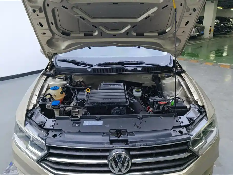 Volkswagen Bora 2018 1.5L Automatic Fashion фото 10