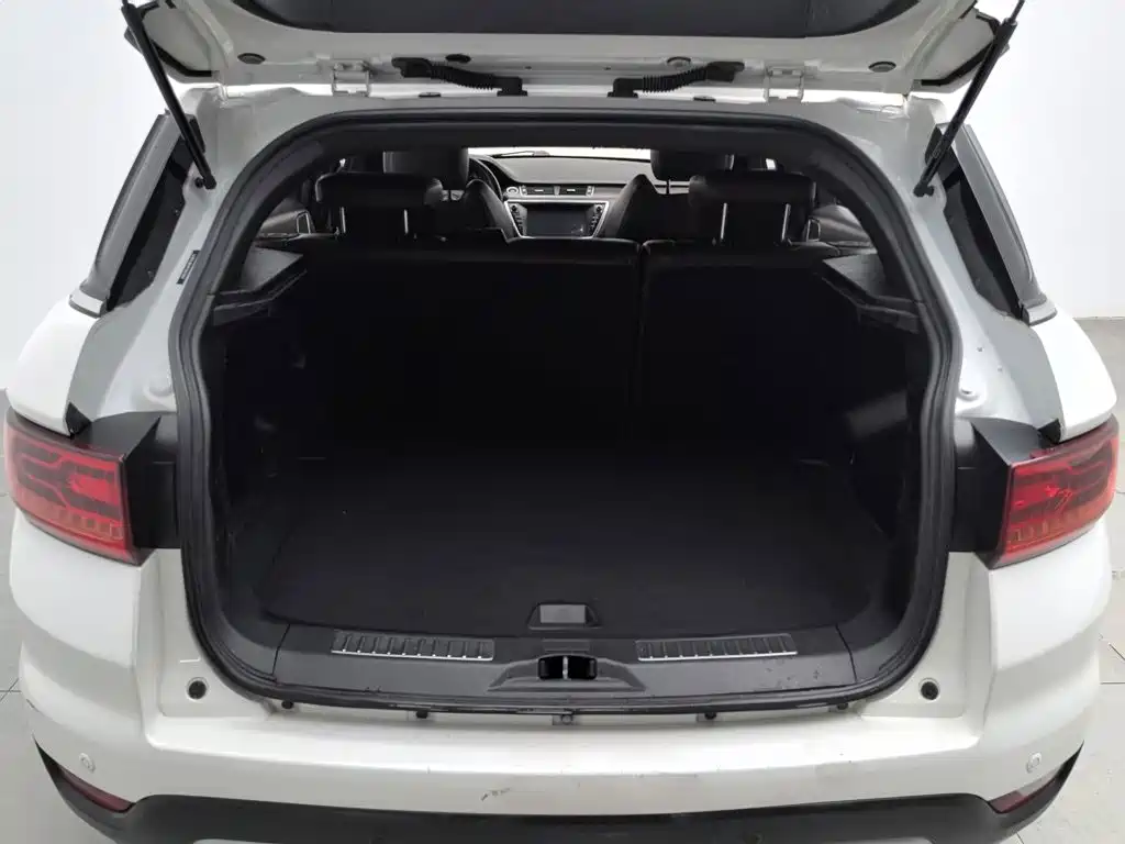 Landwind X7 2015 2015 2.0T Panoramic Flagship Edition