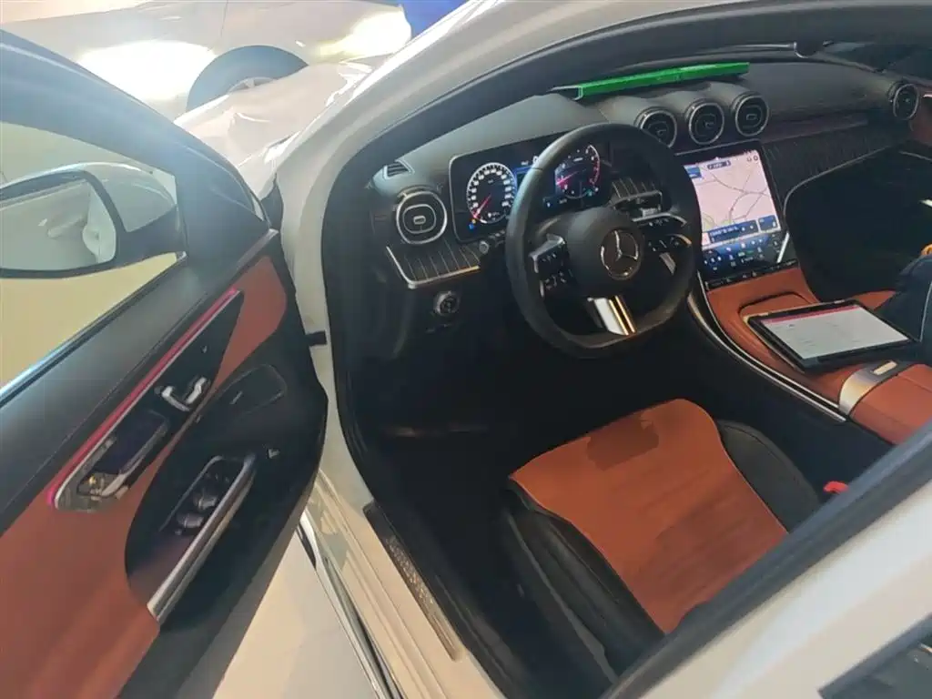 Mercedes-Benz C-Class 2023 Facelift C 200 L Sport Edition фото 16