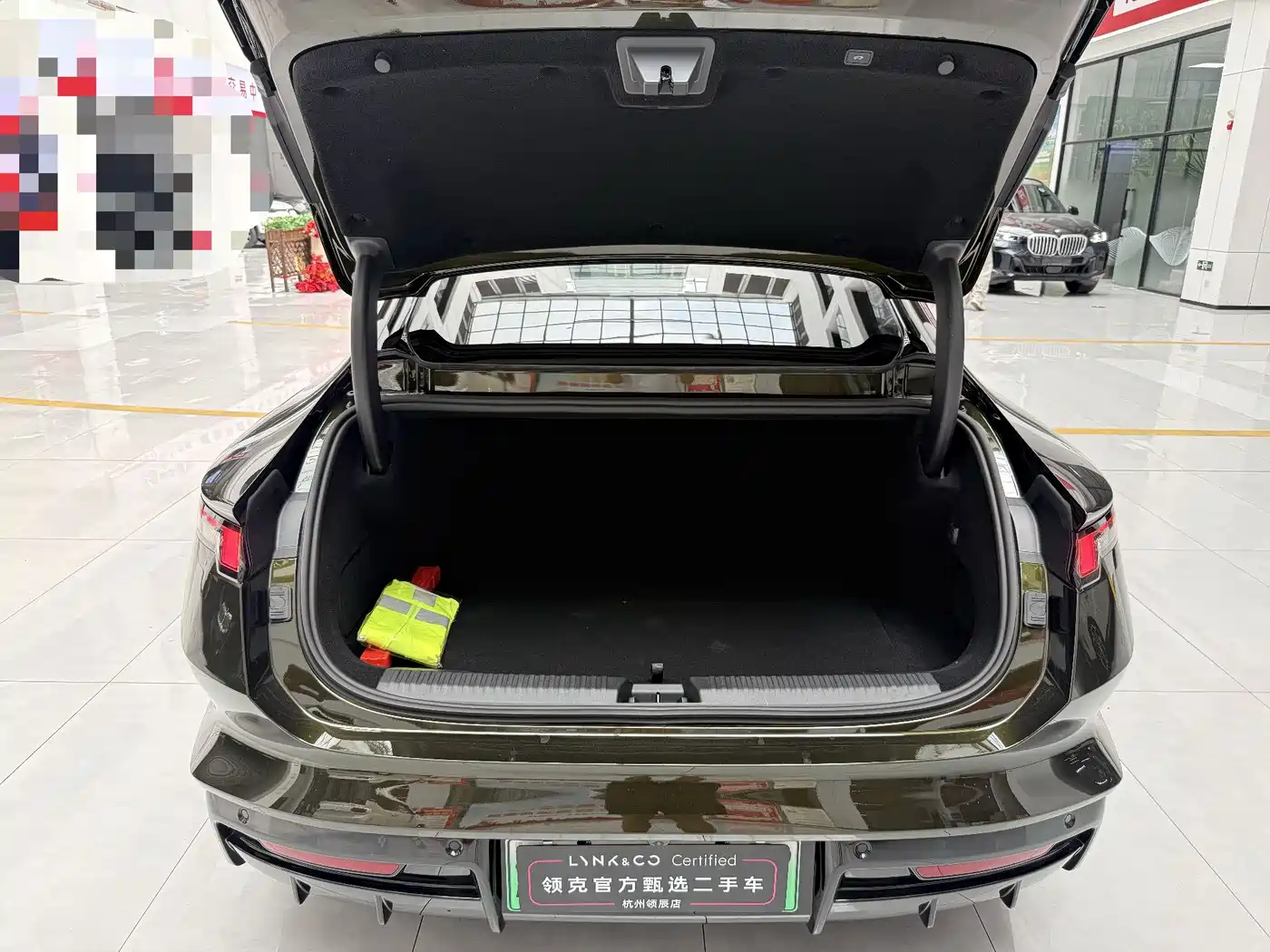 Lynk & Co 10 EM-P 2025 Facelift 240 AWD Ultra Sport Edition фото 12