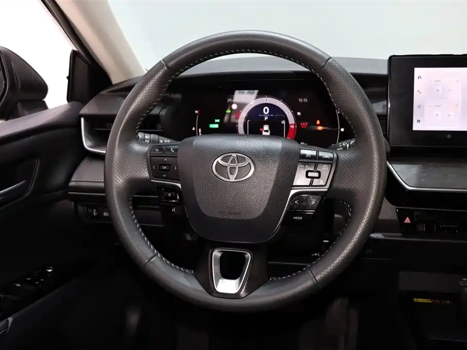 Toyota Camry 2024 Hybrid 2.0HGVP Luxury Edition фото 13