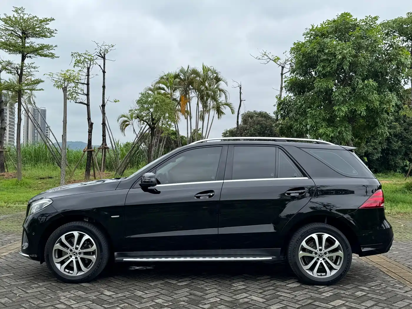 Mercedes-Benz GLE 2018 GLE 320 4MATIC Dynamic Ultimate Edition фото 20
