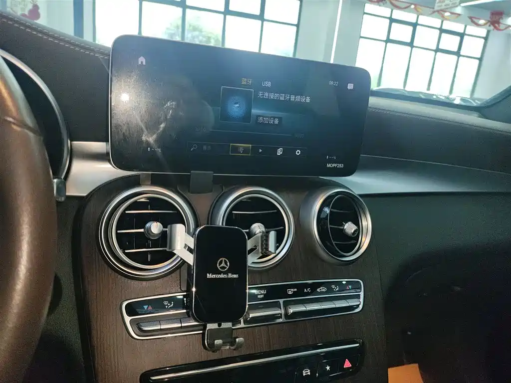 MERCEDES-BENZ GLC