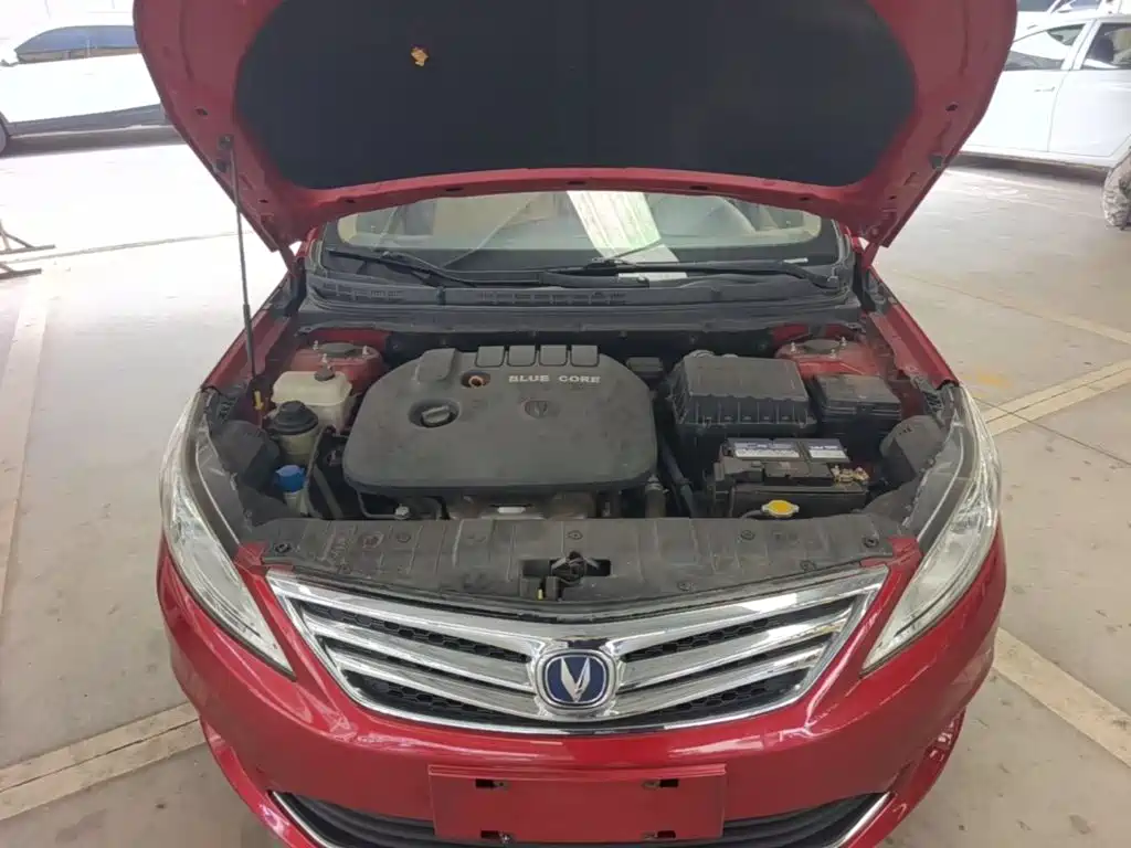 Фото 20 - Changan Eado