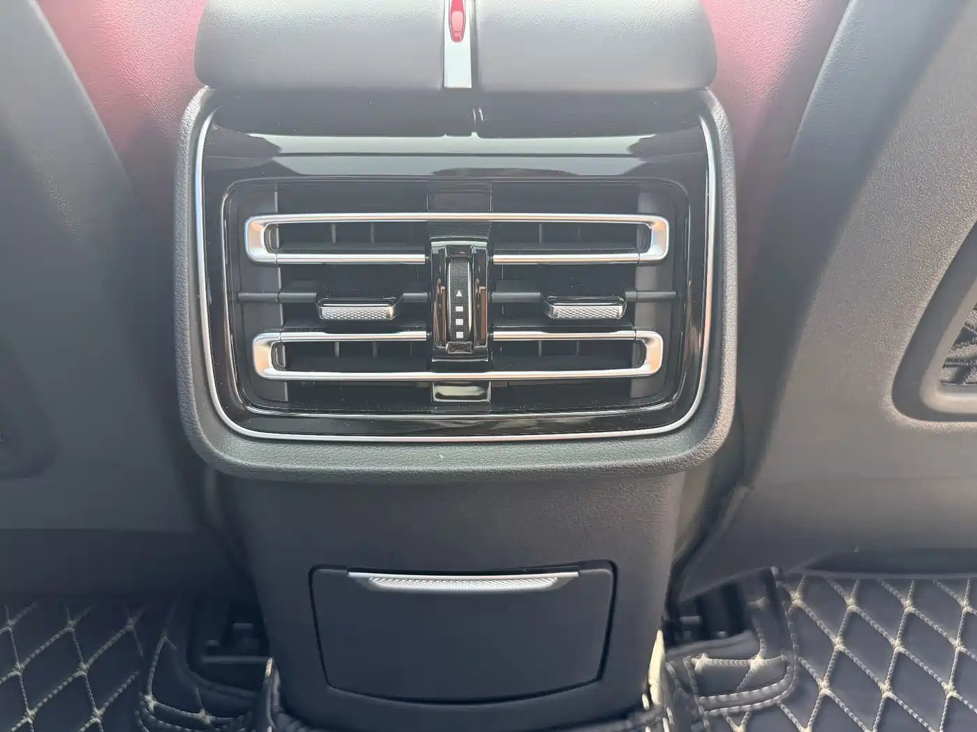 Hongqi HS5 2026 2026 2.0T 2WD Mystic Shadow Edition