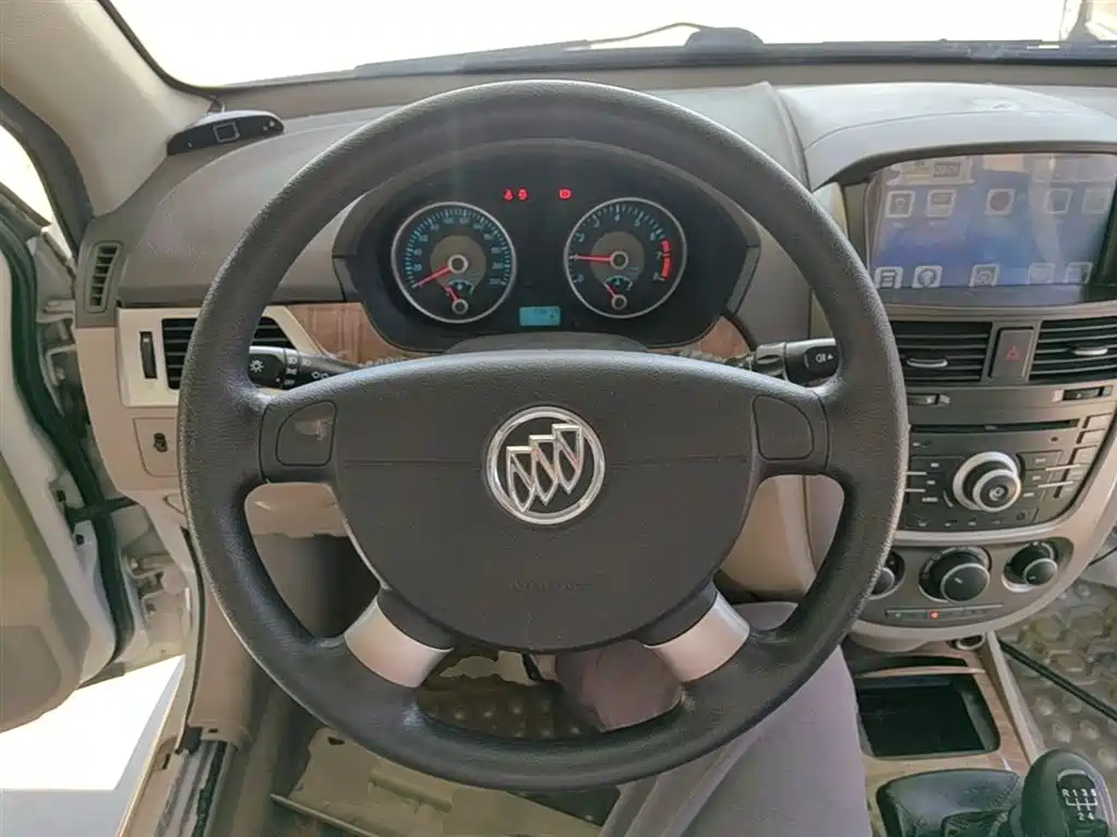 Buick Excelle 2015 1.5L Manual Classic фото 11