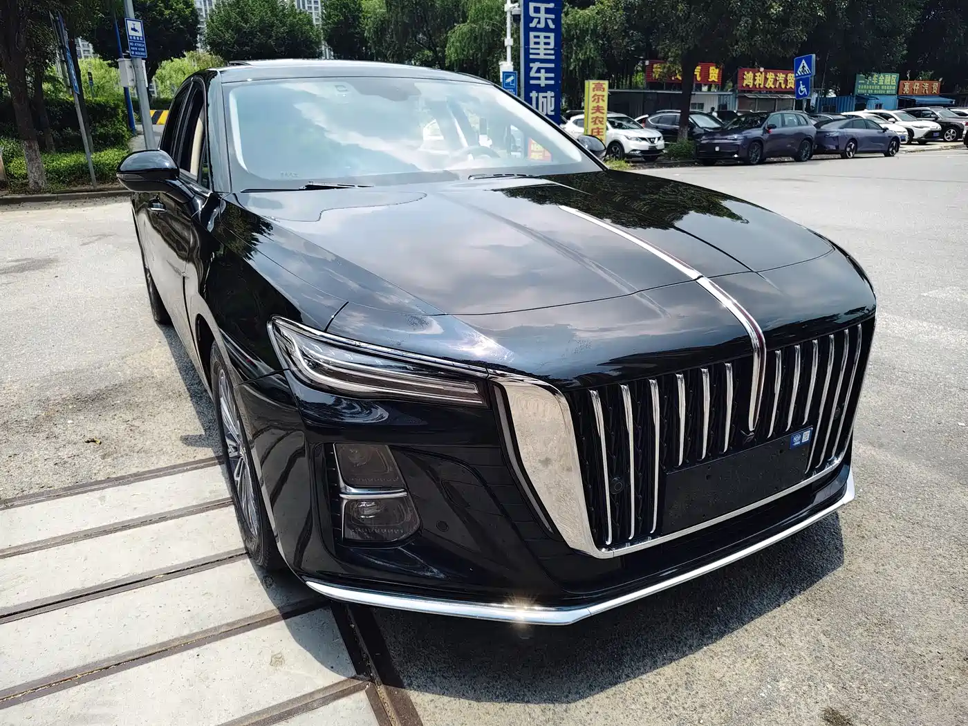Hongqi H5 2023 1.5T DCT Smart Connect Joy Edition фото 3