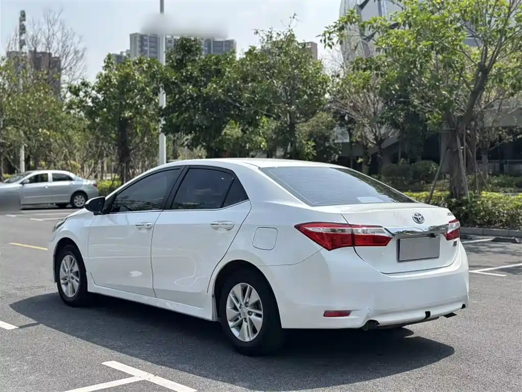 Toyota Corolla 2017 1.2T CVT GL фото 24
