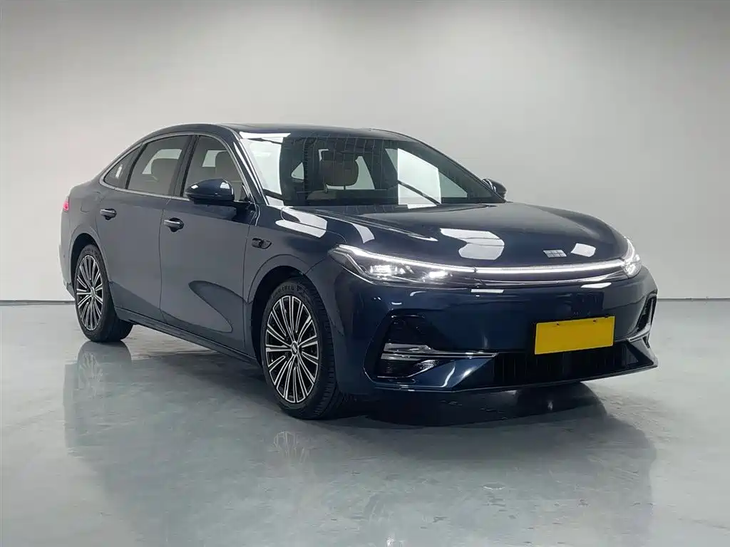Geely Galaxy Galaxy A7 2025 EM-i фото 6