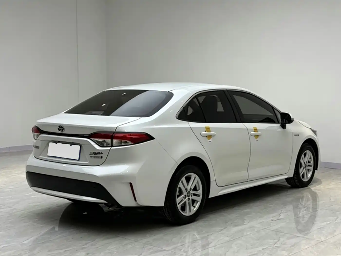 Toyota Levin 2022 Dual Engine 1.8H E-CVT Luxury Edition фото 8