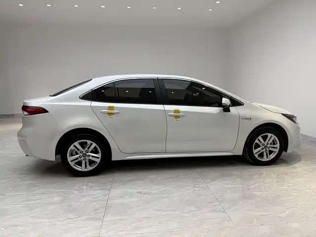 Toyota Levin 2022 Dual Engine 1.8H E-CVT Luxury Edition фото 3