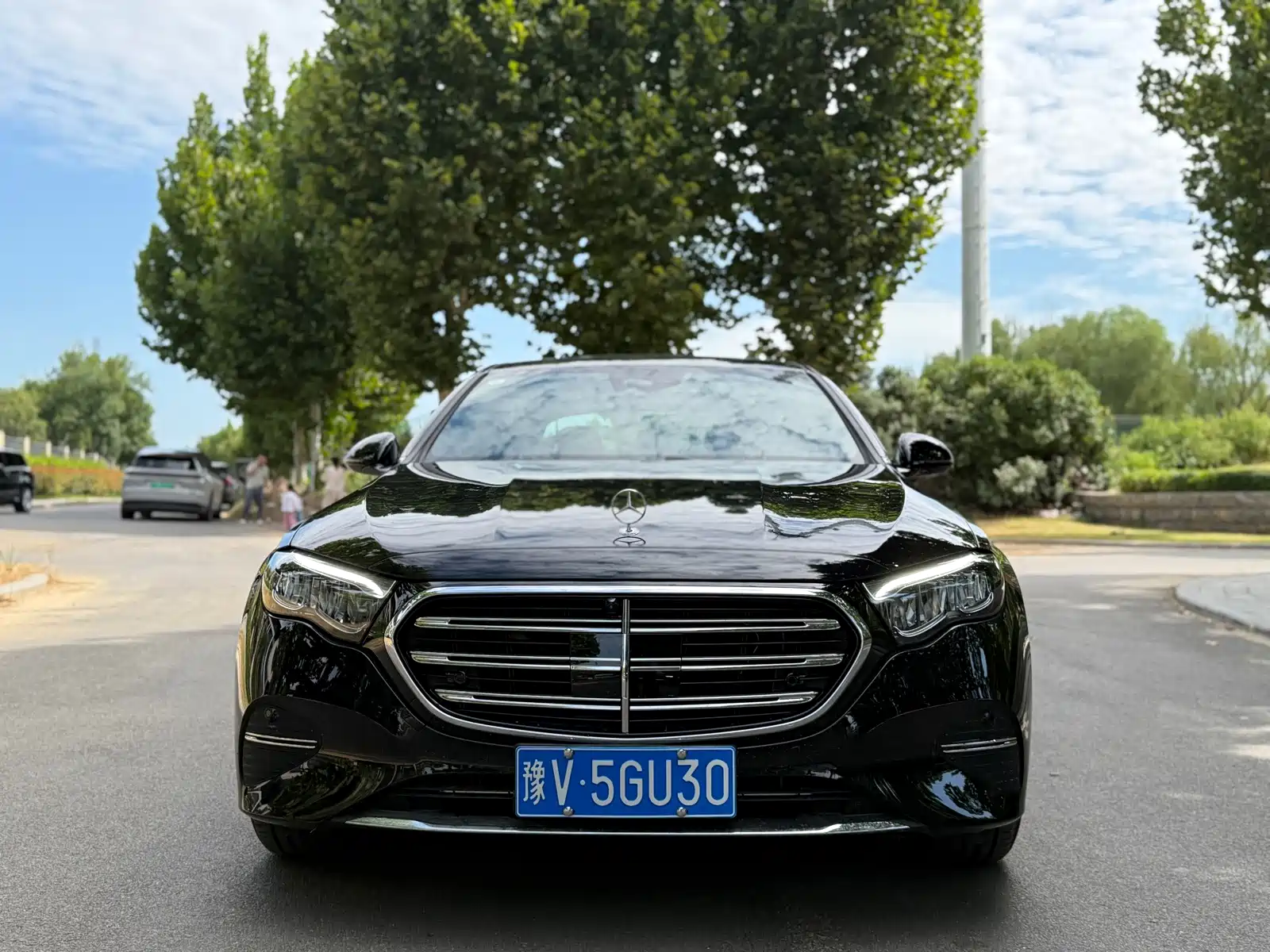 Photo 2 - Mercedes-Benz E-Class