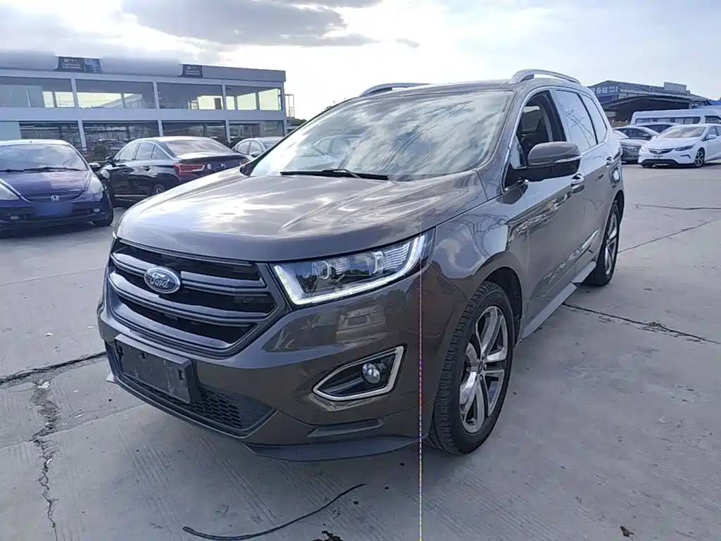 Фото 2 - Ford Edge