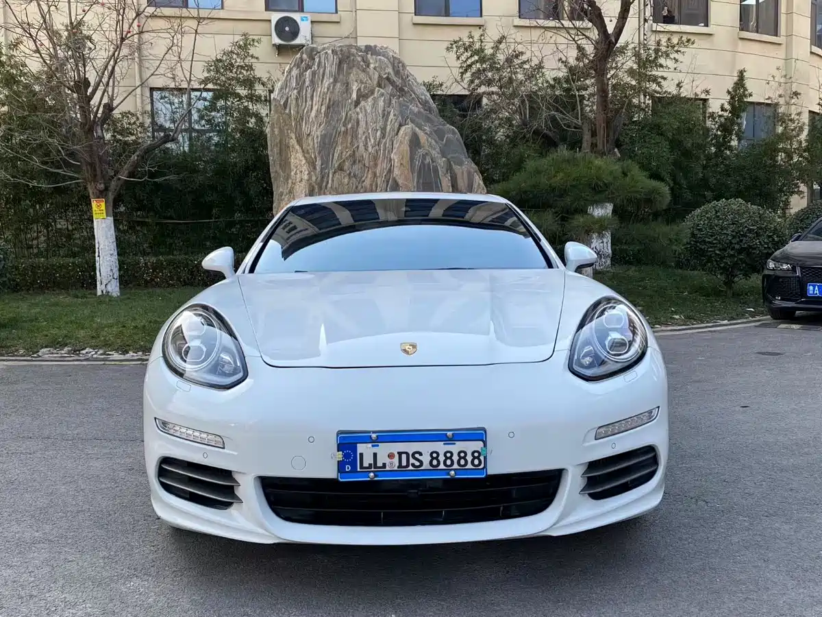 Porsche Panamera 2014 Panamera 4 3.0T