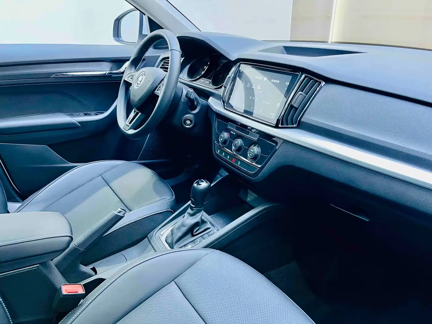 Škoda Kamiq 2023 Facelift 1.5L Auto Comfort Edition фото 12