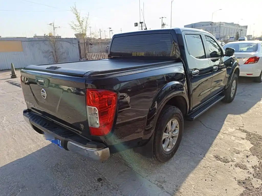 Nissan Navara 2019 2017 Model 2.5L Automatic 2WD Luxury QR25