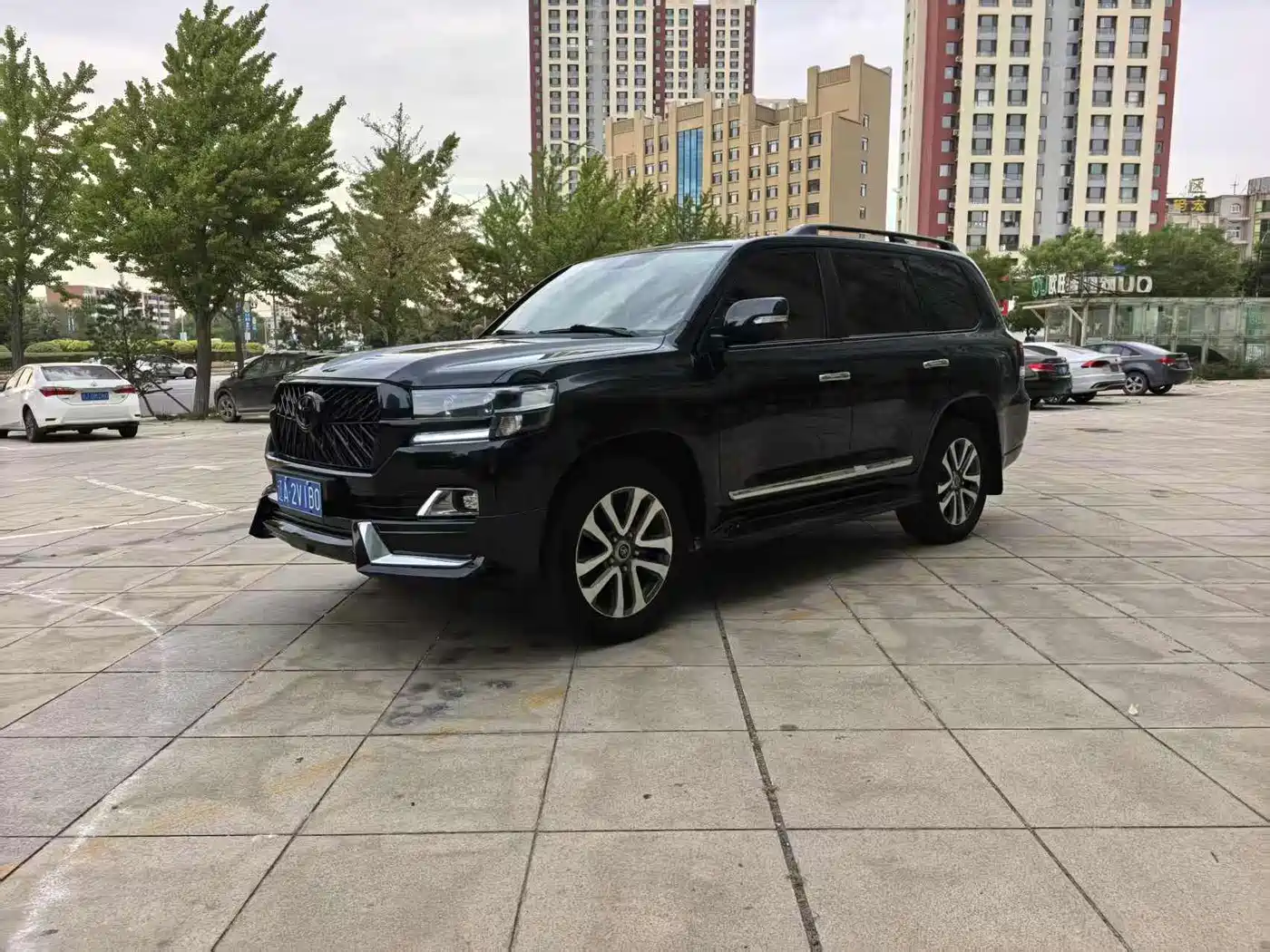 Toyota Land Cruiser (Import) 2019