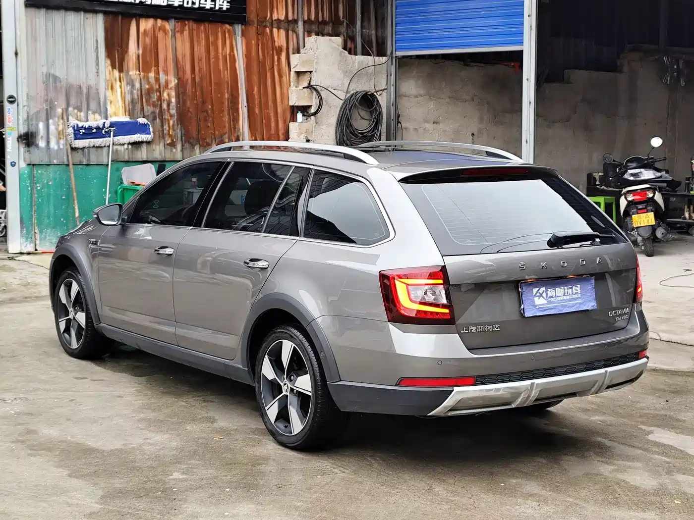 Škoda Octavia 2019 Wagon TSI280 DSG Flagship Edition China V фото 17