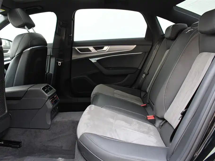 Audi A6L 2024 45 TFSI Premium Dynamic фото 10