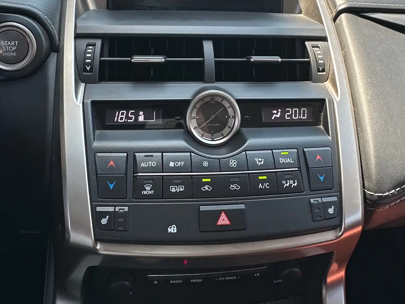 Lexus NX 2016 200 AWD F Sport фото 14