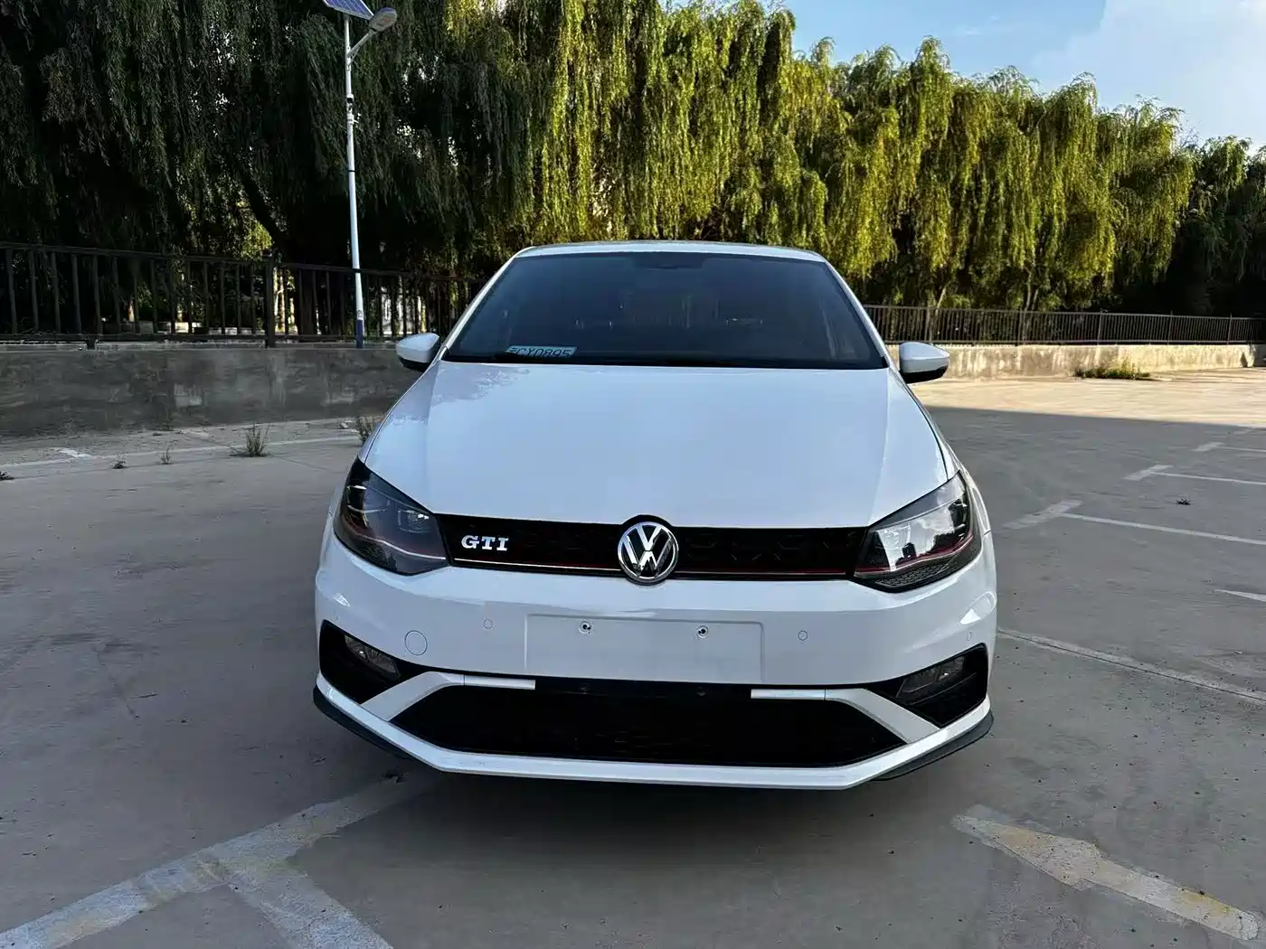 Фото 2 - Volkswagen Polo