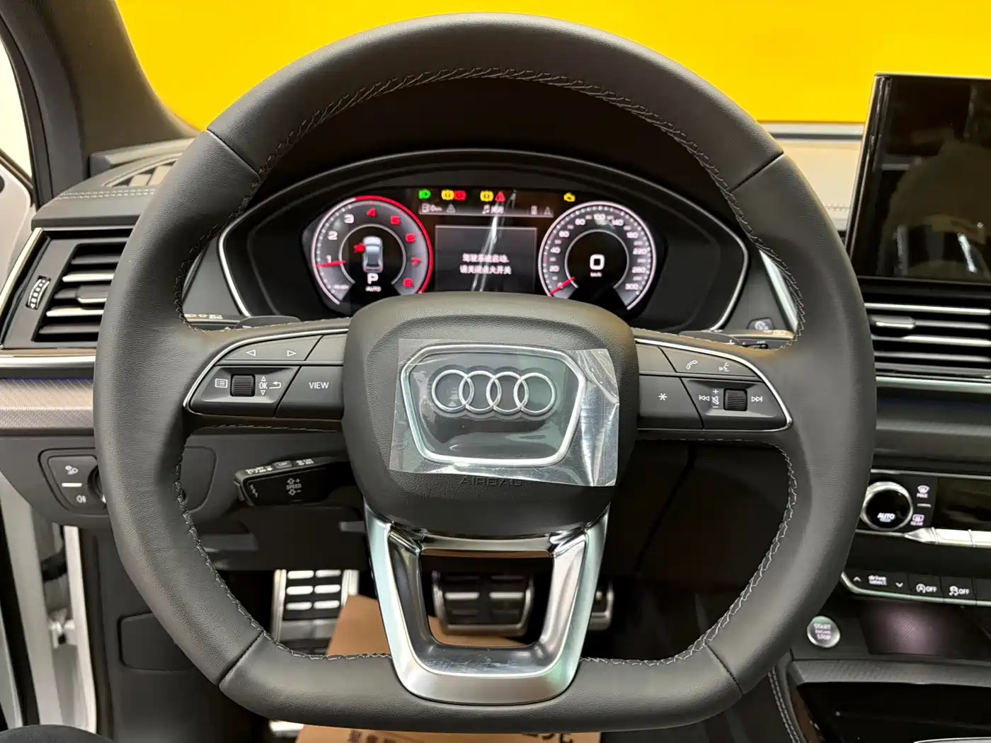 Audi Q5L 2024 Model 40 TFSI Luxury Dynamic фото 15